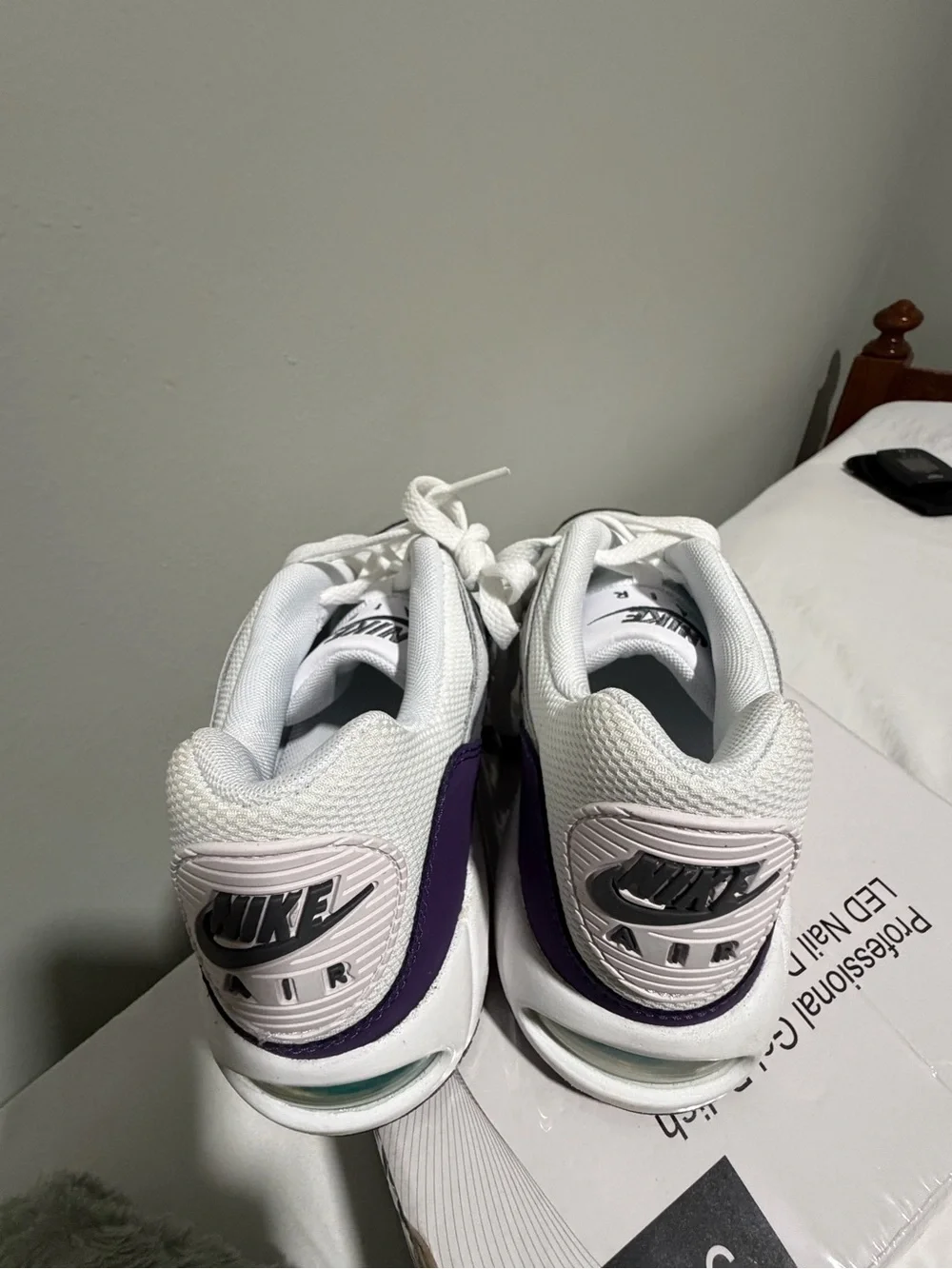 Nike Air Max Correlate White Purple Black Turquoise 511417-153 women size 8.5